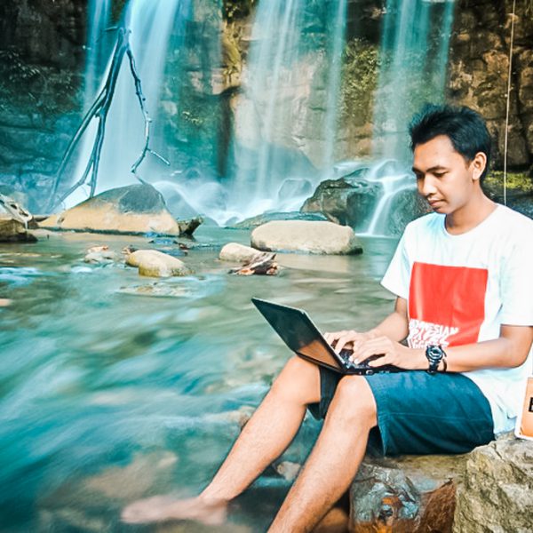 Backpacker Borneo TBI